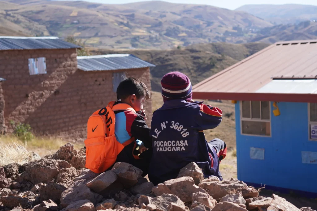 Two children in Peru supported by LUTW’s solar energy non profit mission for clean energy access